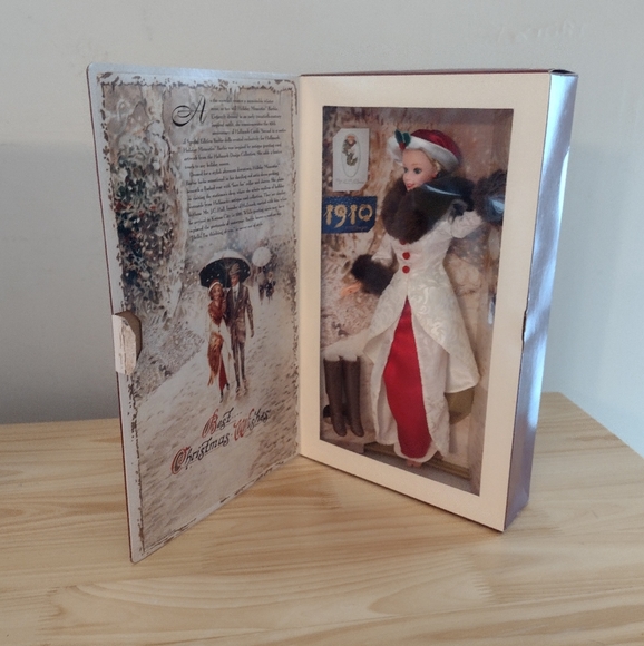 Vintage Barbie Hallmark Holiday 1995 NWT - Picture 3 of 5